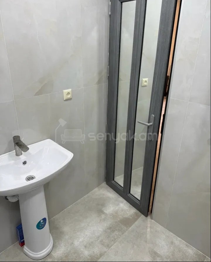 2 Սենյականոց Բնակարան Նորակառույցում, 55քմ, 6/8 հարկ, Կապիտալ Վերանորոգված, Կահավորված