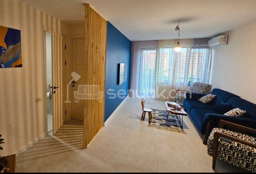 4 Սենյականոց Բնակարան Քարե Շենքում, 105քմ, 5/5 հարկ, Դիզայներական Վերանորոգված