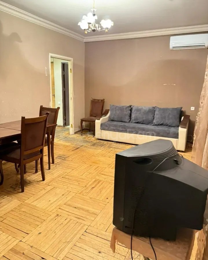 2 Սենյականոց Բնակարան, 62քմ, 4/9 հարկ, Պետական Վիճակում, Կահավորված