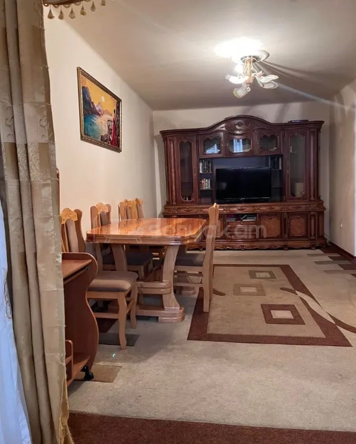 2 Սենյականոց Բնակարան, 60քմ, 5/5 հարկ, Պետական Վիճակում, Կահավորված