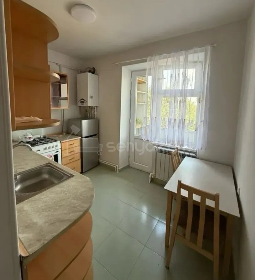 2 Սենյականոց Բնակարան Քարե Շենքում, 57քմ, 4/5 հարկ, Կապիտալ Վերանորոգված, Կահավորված