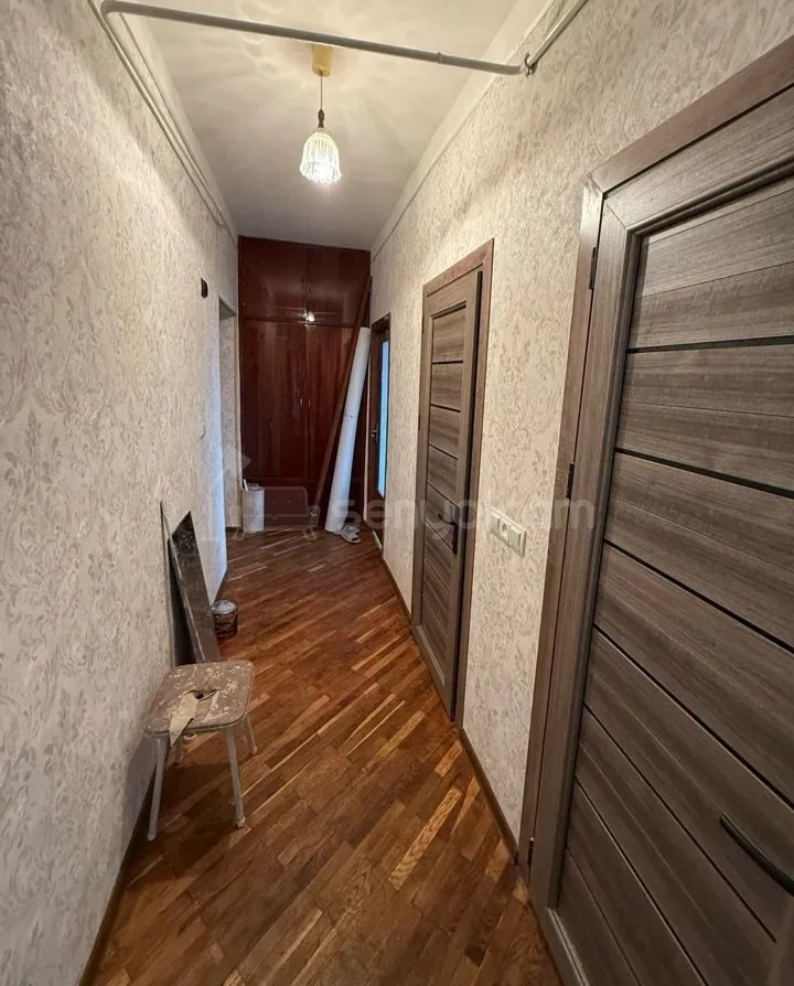 2 Սենյականոց Բնակարան Քարե Շենքում, 61քմ, 4/5 հարկ, Կապիտալ Վերանորոգված, Մասամբ Կահավորված