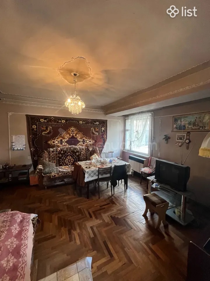 3 Սենյականոց Բնակարան Քարե Շենքում, 77քմ, 4/9 հարկ, Նորմալ Վիճակում, Կահավորված