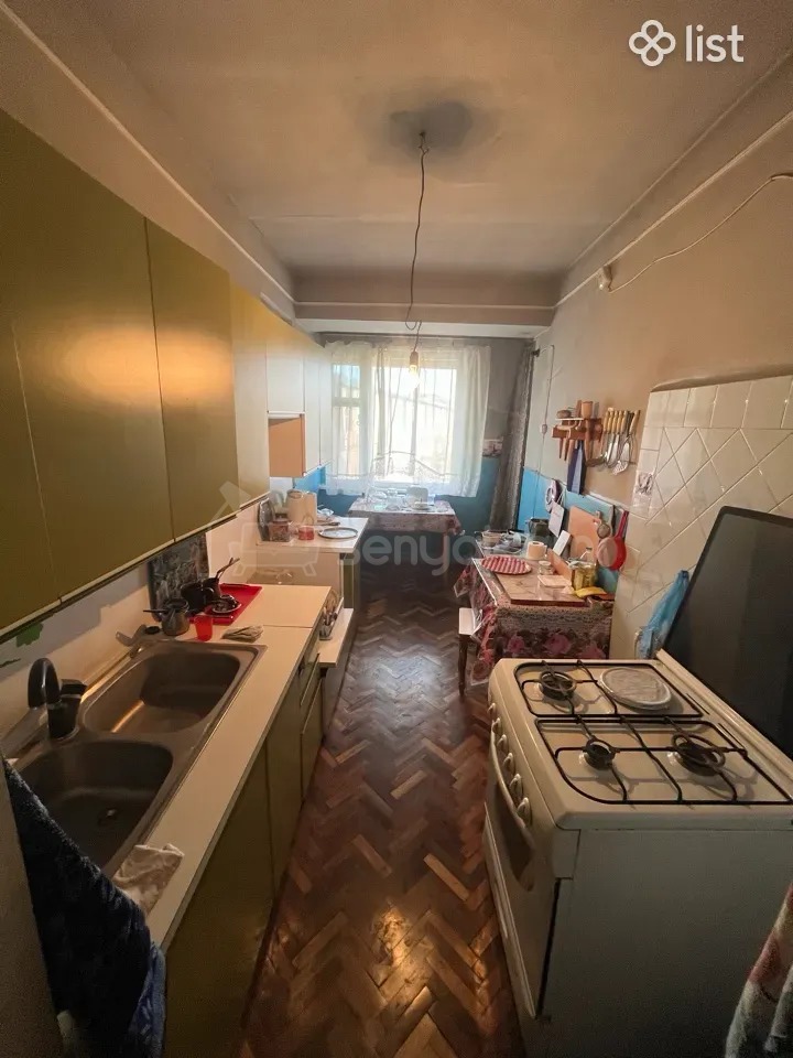 3 Սենյականոց Բնակարան Քարե Շենքում, 77քմ, 4/9 հարկ, Նորմալ Վիճակում, Կահավորված