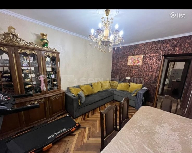 3 Սենյականոց Բնակարան Քարե Շենքում, 75քմ, 4/5 հարկ, Կապիտալ Վերանորոգված