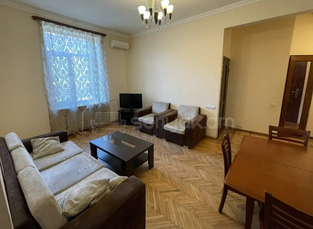 2 Սենյականոց Բնակարան Քարե Շենքում, 50քմ, 2/4 հարկ, Նորմալ Վիճակում, Կահավորված, Արևկող