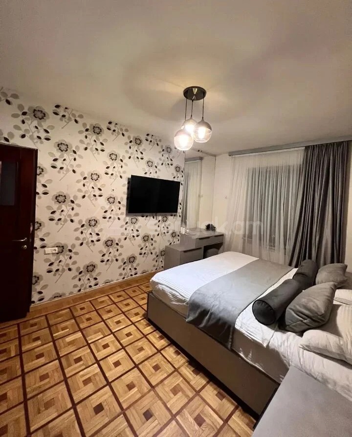 4 Սենյականոց Բնակարան Քարե Շենքում, 98քմ, 2/5 հարկ, Կապիտալ Վերանորոգված