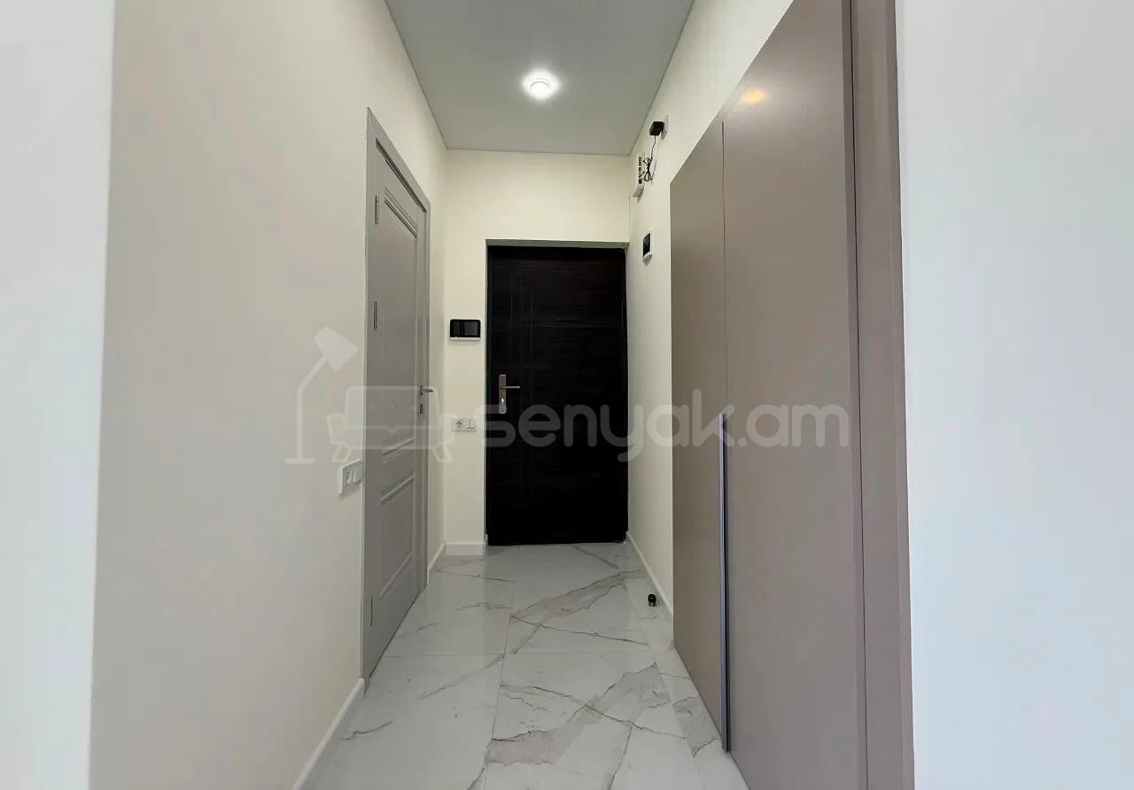 2 Սենյականոց Բնակարան Քարե Շենքում, 60քմ, 3/5 հարկ, Կապիտալ Վերանորոգված