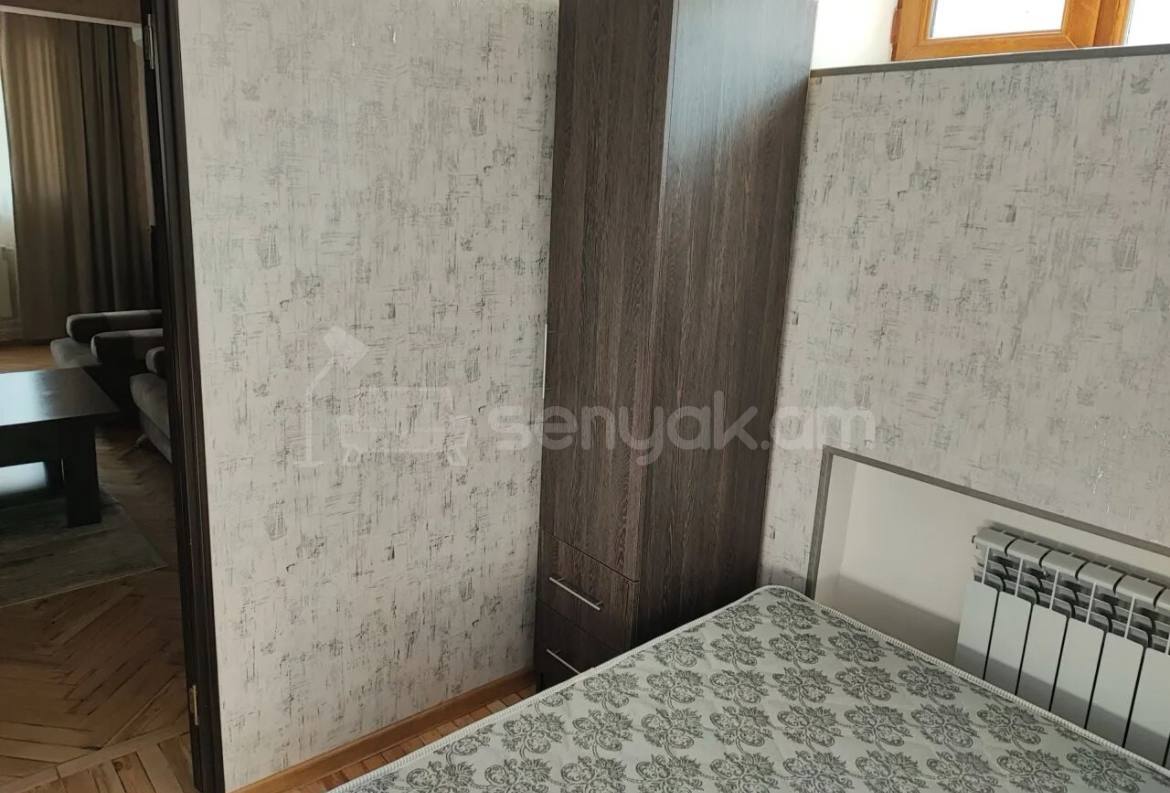 2 Սենյականոց Բնակարան Քարե Շենքում, 50քմ, 3/5 հարկ, Կապիտալ Վերանորոգված, Կահավորված