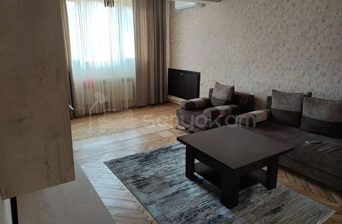 2 Սենյականոց Բնակարան Քարե Շենքում, 50քմ, 3/5 հարկ, Կապիտալ Վերանորոգված, Կահավորված