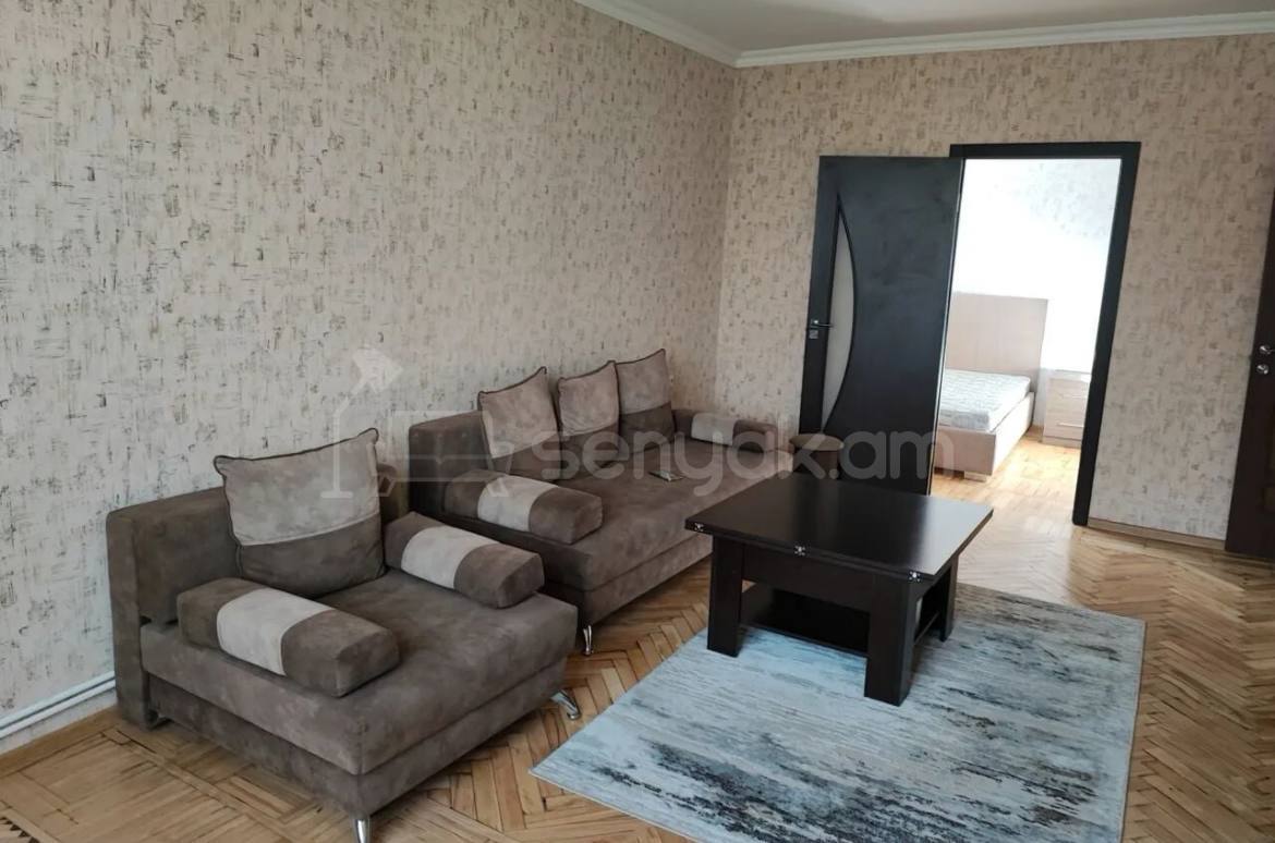 2 Սենյականոց Բնակարան Քարե Շենքում, 50քմ, 3/5 հարկ, Կապիտալ Վերանորոգված, Կահավորված