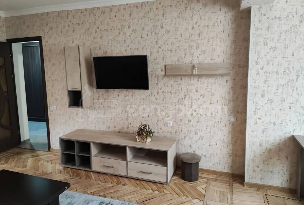 2 Սենյականոց Բնակարան Քարե Շենքում, 50քմ, 3/5 հարկ, Կապիտալ Վերանորոգված, Կահավորված