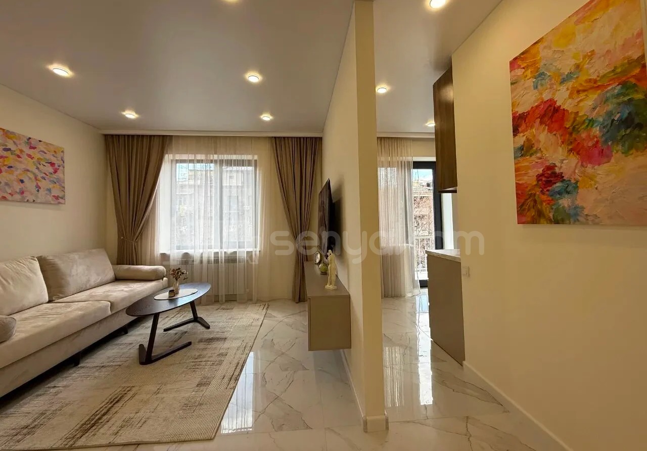 2 Սենյականոց Բնակարան Քարե Շենքում, 60քմ, 3/5 հարկ, Կապիտալ Վերանորոգված