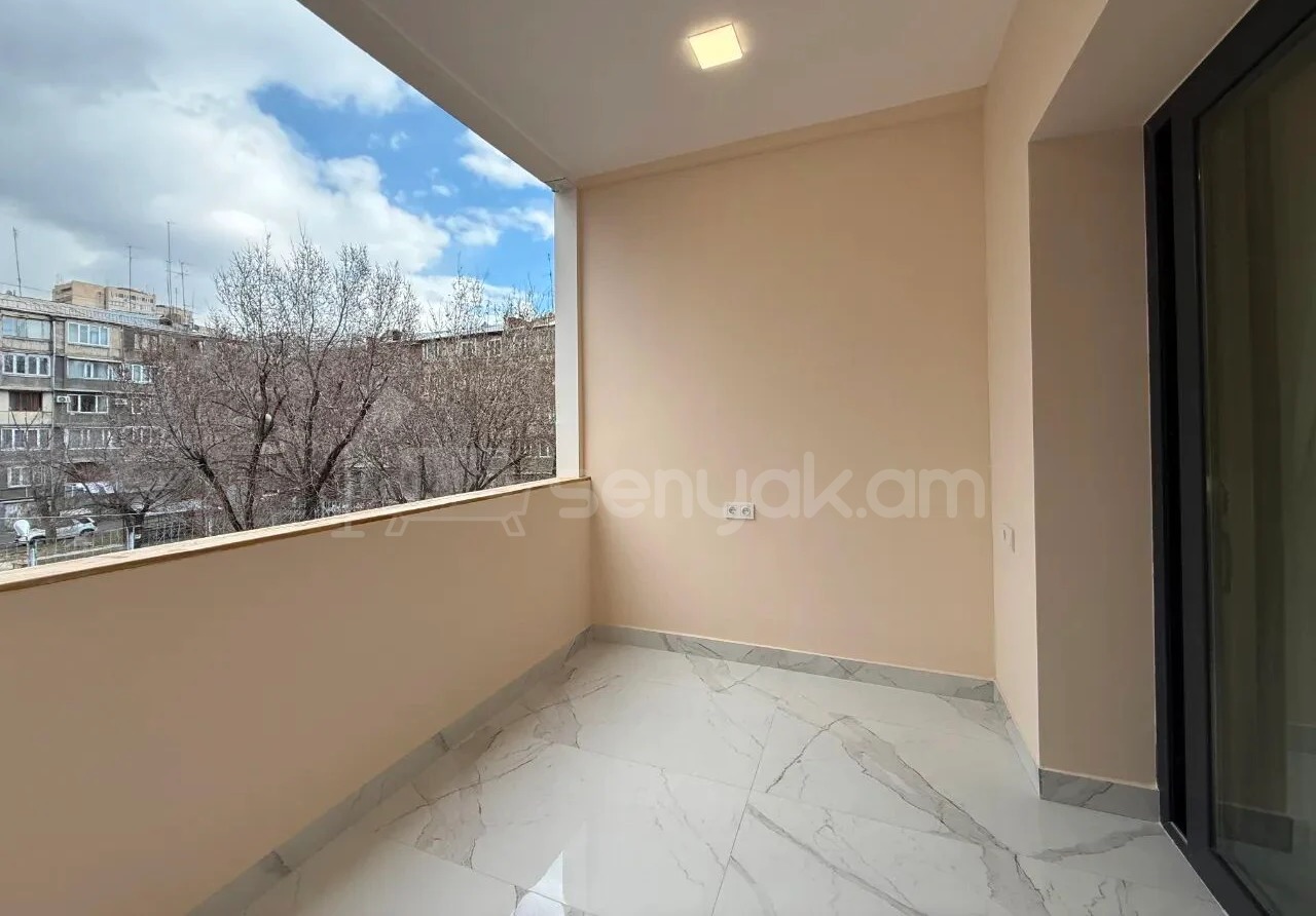 2 Սենյականոց Բնակարան Քարե Շենքում, 60քմ, 3/5 հարկ, Կապիտալ Վերանորոգված