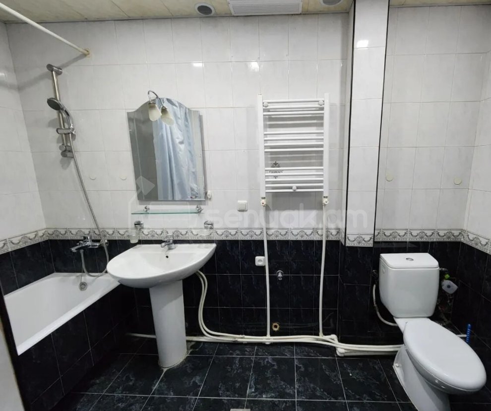 2 Սենյականոց Բնակարան Քարե Շենքում, 65քմ, 4/5 հարկ, Կապիտալ Վերանորոգված, Կահավորված