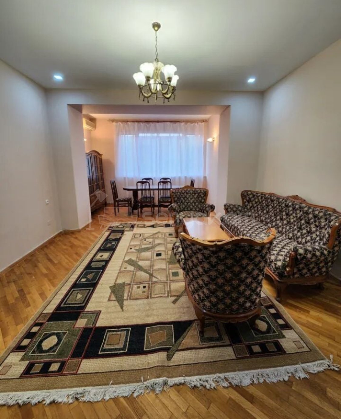 2 Սենյականոց Բնակարան Քարե Շենքում, 65քմ, 4/5 հարկ, Կապիտալ Վերանորոգված, Կահավորված