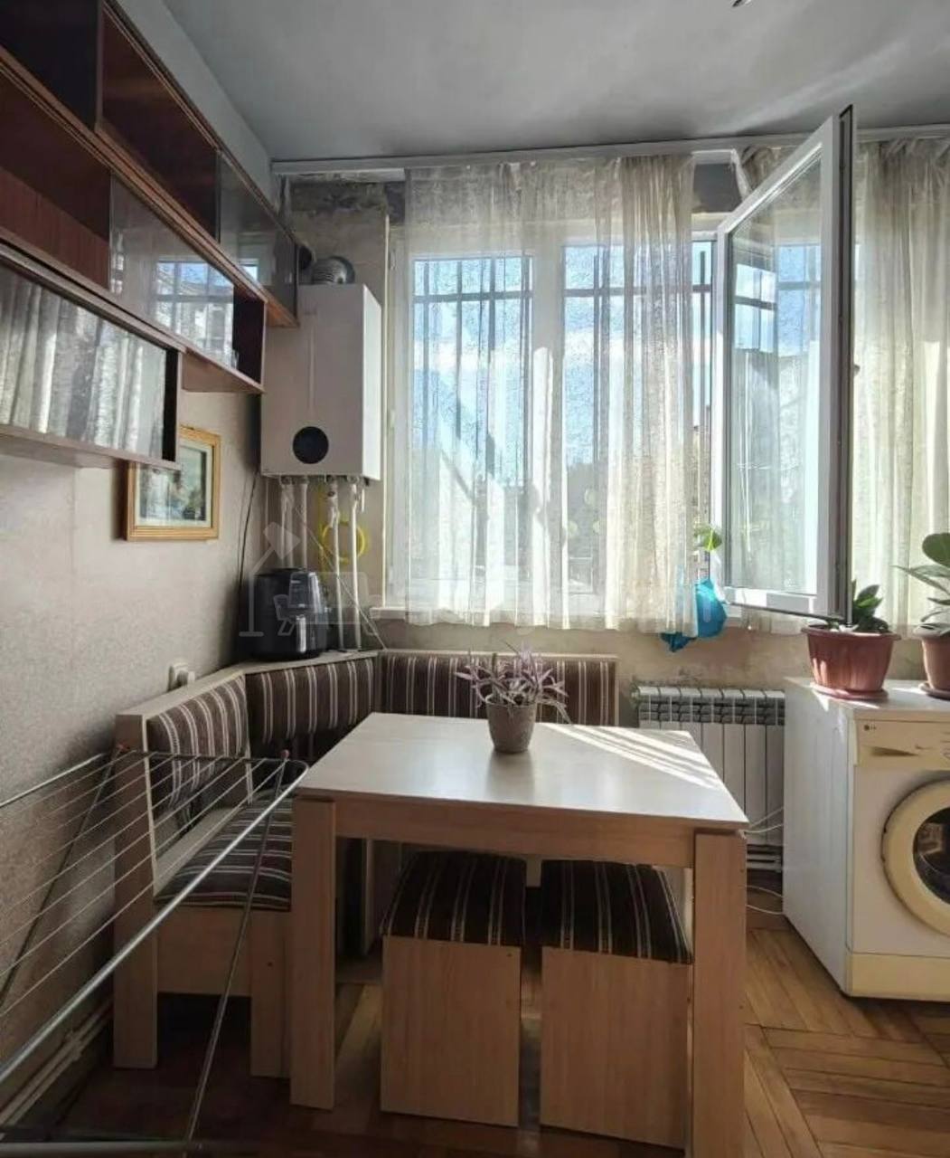 2 Սենյականոց Բնակարան Քարե Շենքում, 50քմ, 1/6 հարկ, Կոսմետիկ Վերանորոգված, Կահավորված