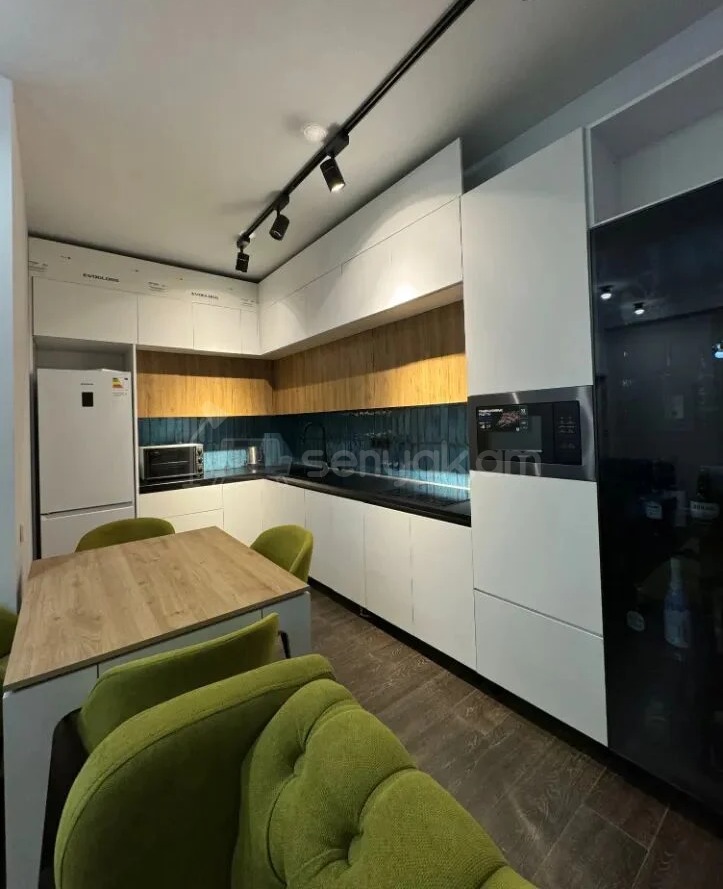 3 Սենյականոց Բնակարան Նորակառույցում, 68քմ, 4/17 հարկ, Կապիտալ Վերանորոգված