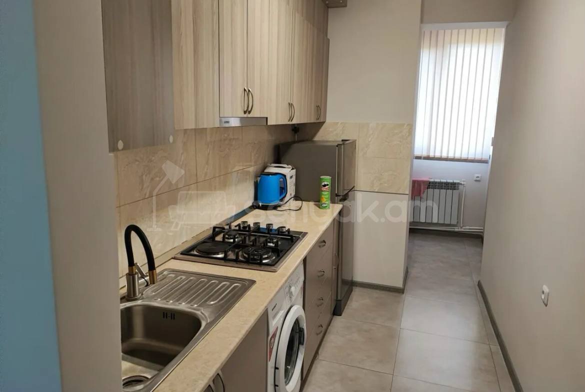 2 Սենյականոց Բնակարան Քարե Շենքում, 50քմ, 3/5 հարկ, Կապիտալ Վերանորոգված, Կահավորված