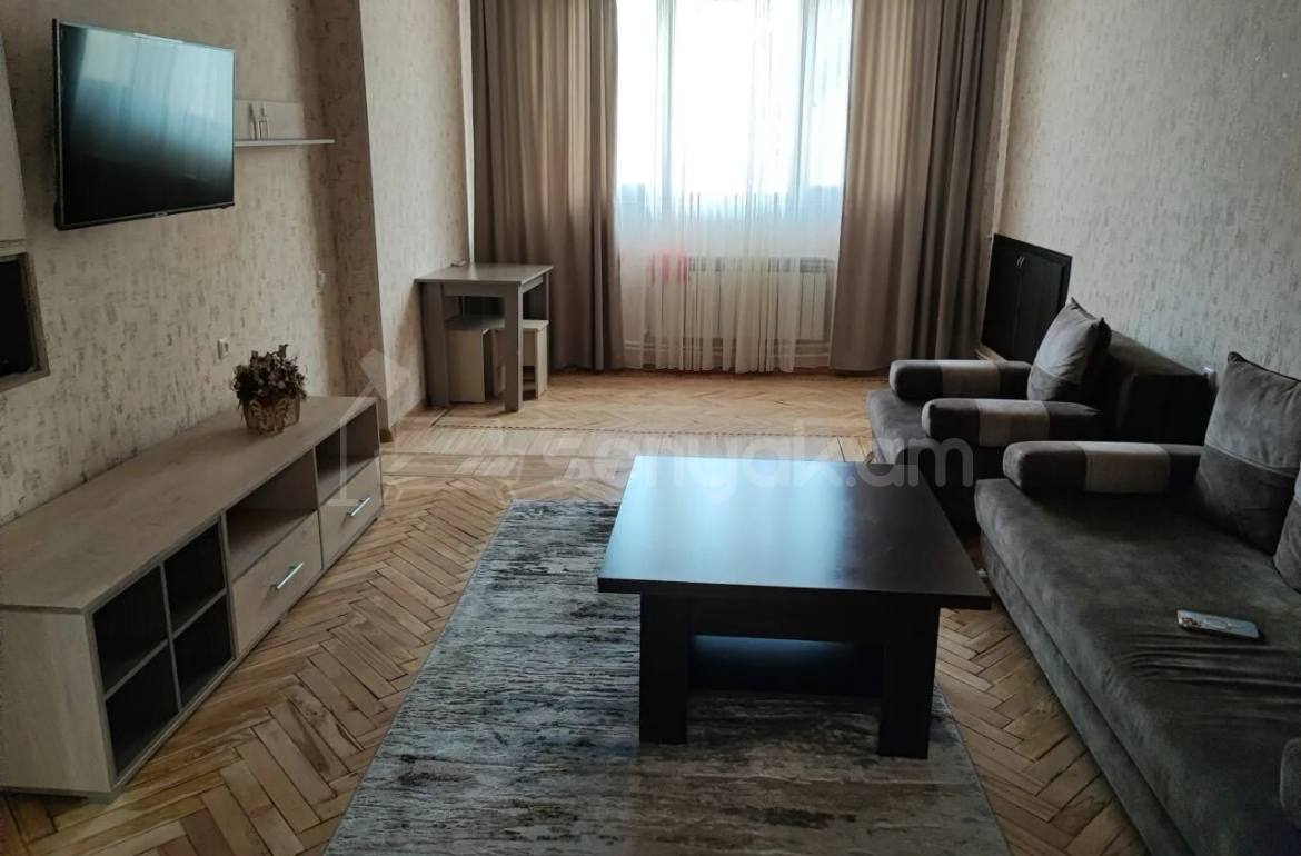 2 Սենյականոց Բնակարան Քարե Շենքում, 50քմ, 3/5 հարկ, Կապիտալ Վերանորոգված, Կահավորված