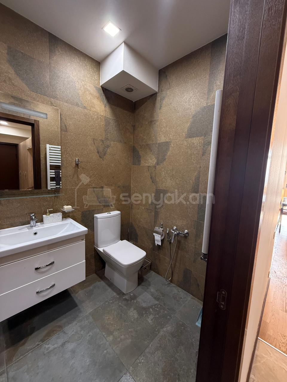 3 Սենյականոց Բնակարան Նորակառույցում, 120քմ, 5/6 հարկ, Կապիտալ Վերանորոգված