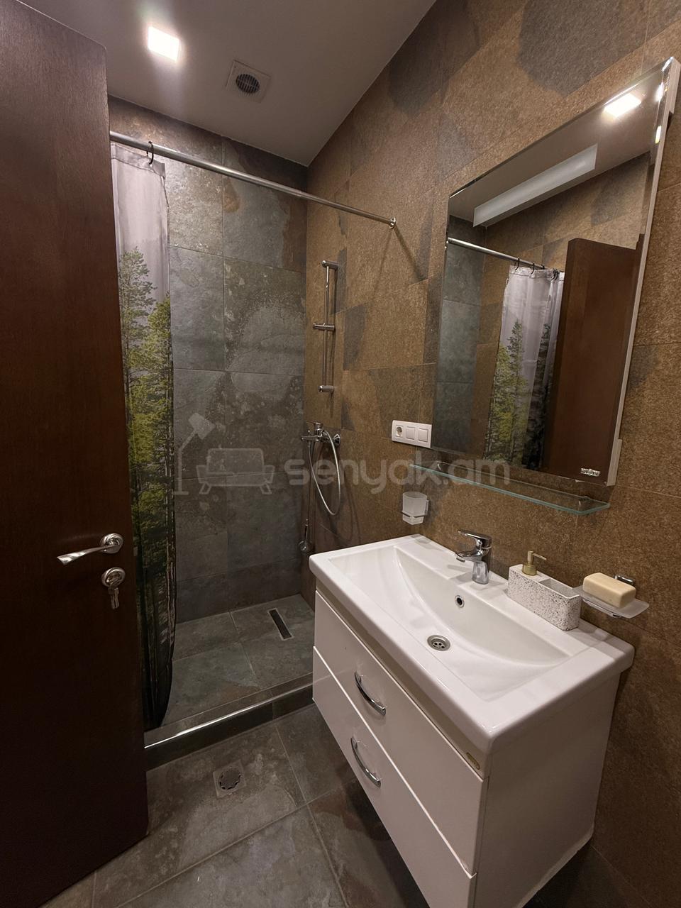 3 Սենյականոց Բնակարան Նորակառույցում, 120քմ, 5/6 հարկ, Կապիտալ Վերանորոգված