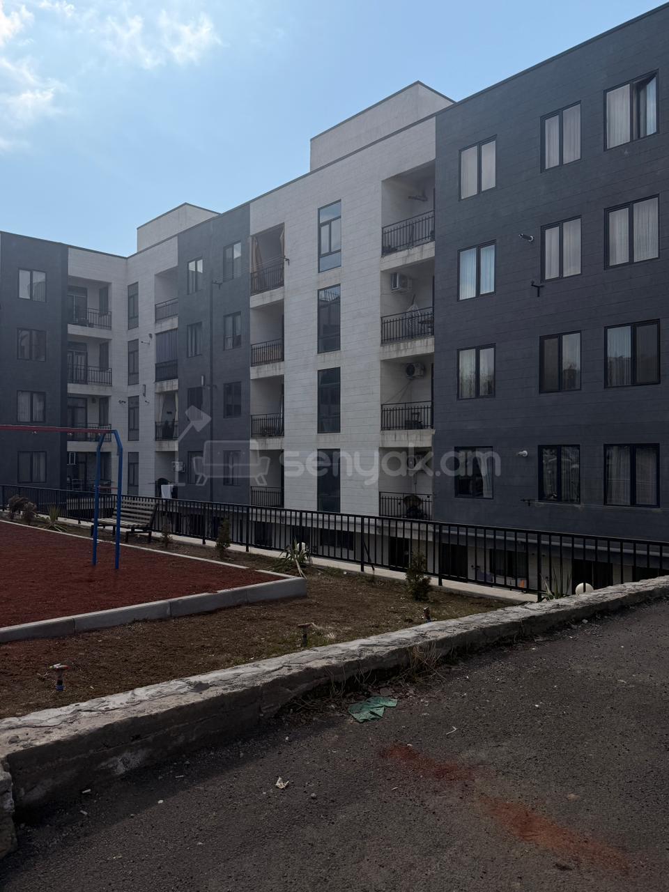 3 Սենյականոց Բնակարան Նորակառույցում, 100քմ, 2/4 հարկ, Զրոյական Վիճակում