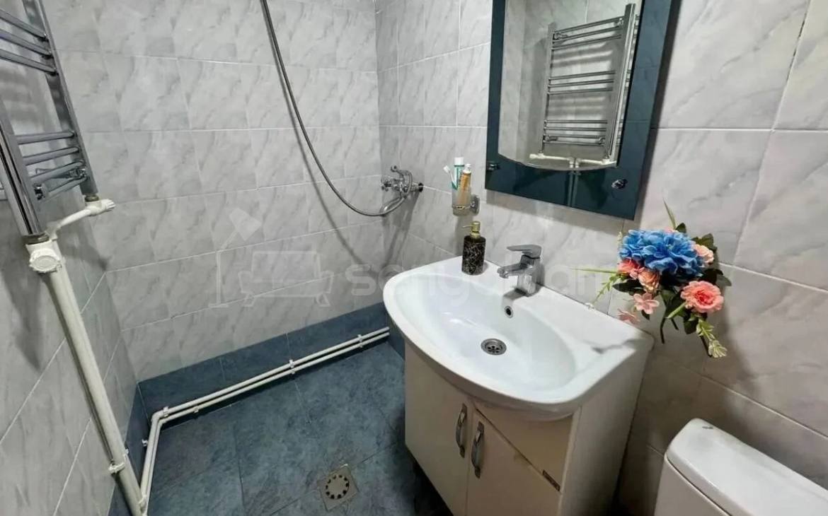 2 Սենյականոց Բնակարան Քարե Շենքում, 45քմ, 2/5 հարկ, Կոսմետիկ Վերանորոգված, Կահավորված