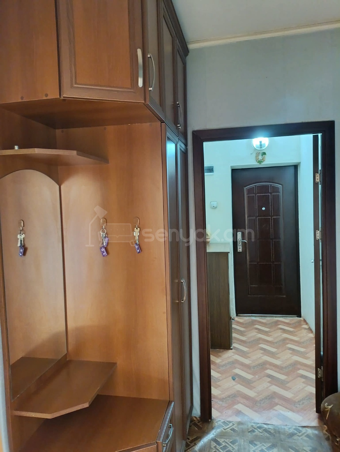 3 Սենյականոց Բնակարան, 75քմ, 9/9 հարկ, Նորմալ Վիճակում, Կահավորված