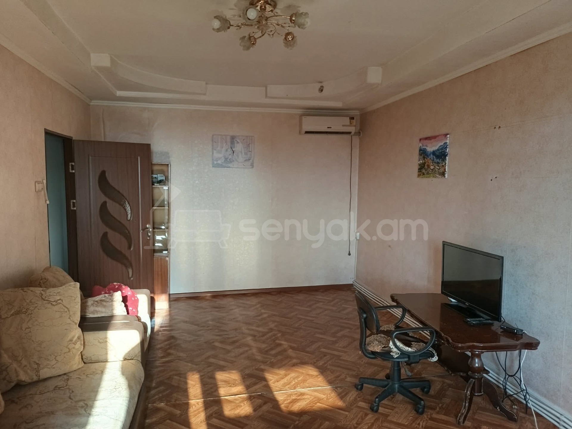 3 Սենյականոց Բնակարան, 75քմ, 9/9 հարկ, Նորմալ Վիճակում, Կահավորված