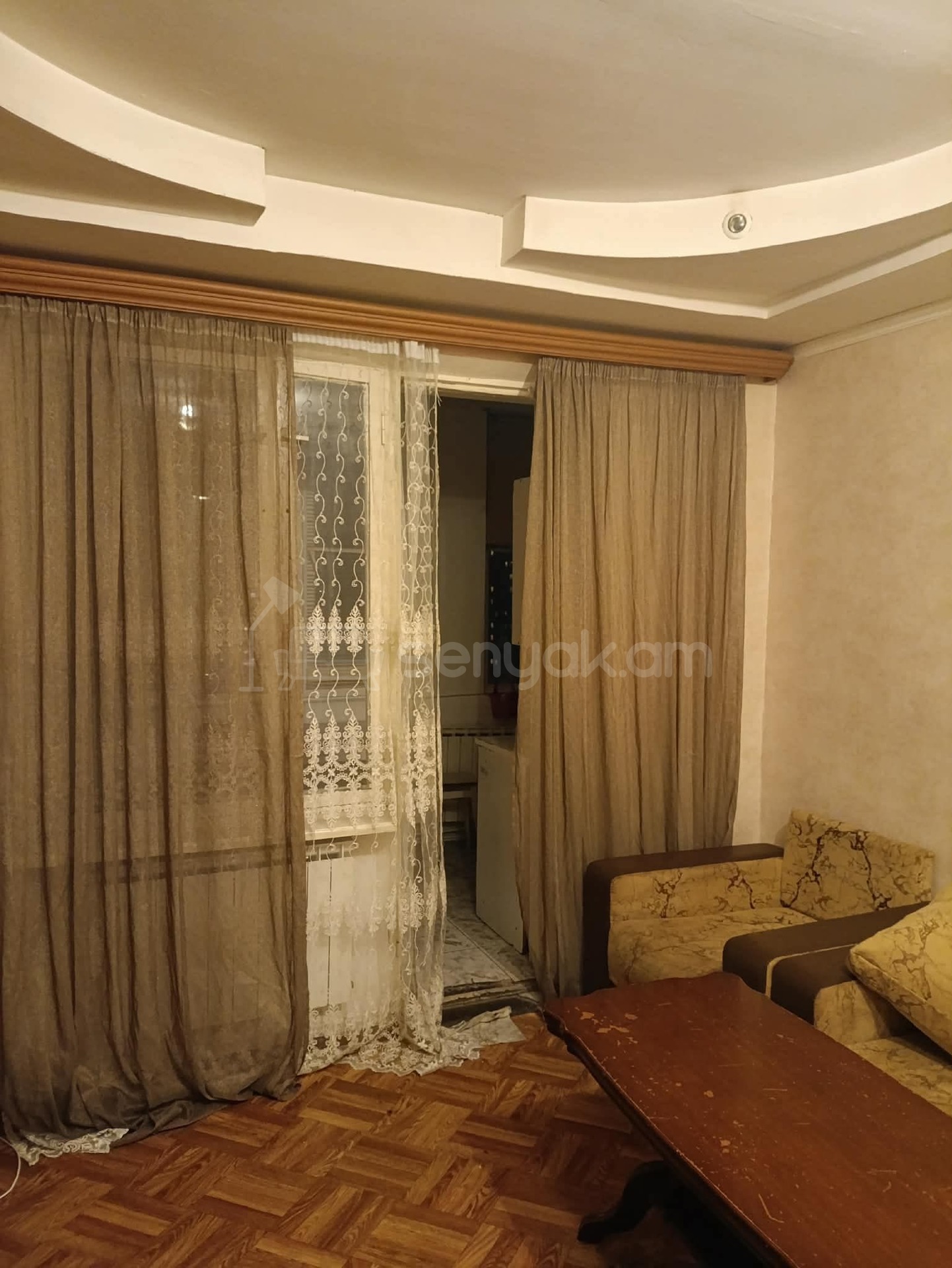 3 Սենյականոց Բնակարան, 75քմ, 9/9 հարկ, Նորմալ Վիճակում, Կահավորված