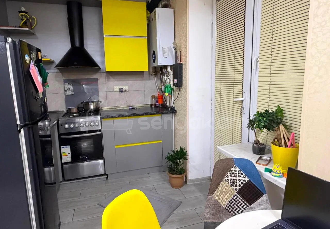 2 Սենյականոց Բնակարան Քարե Շենքում, 54քմ, 5/5 հարկ, Կապիտալ Վերանորոգված