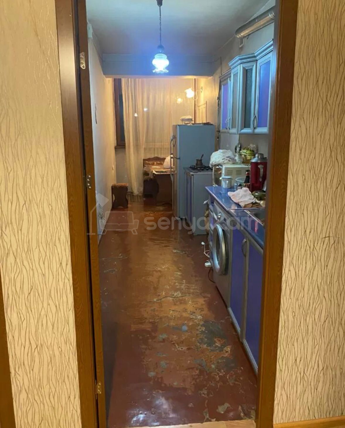 3 Սենյականոց Բնակարան Քարե Շենքում, 105քմ, 1/5 հարկ, Նորմալ Վիճակում