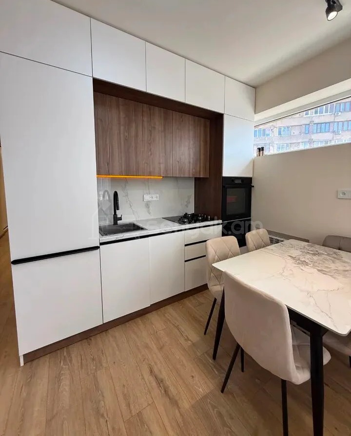 3 Սենյականոց Բնակարան Նորակառույցում, 69քմ, 3/4 հարկ, Կապիտալ Վերանորոգված