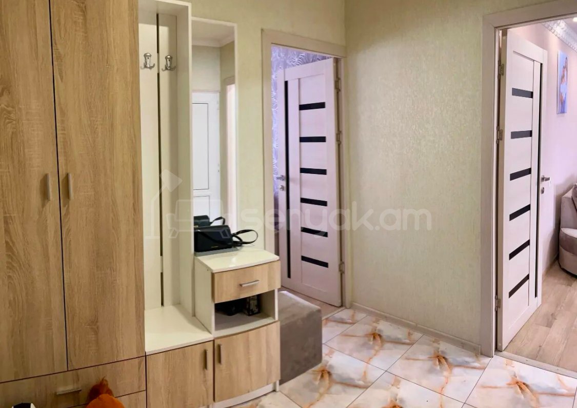 7 Սենյականոց Բնակարան, 58քմ, 4/4 հարկ, Կապիտալ Վերանորոգված