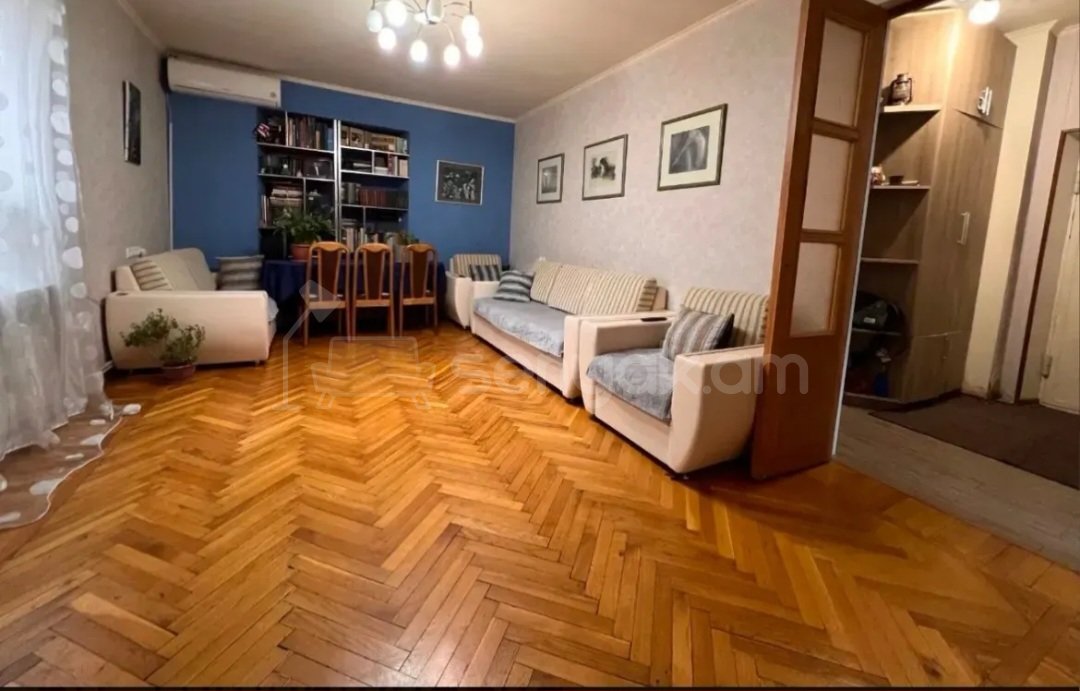 3 Սենյականոց Բնակարան Քարե Շենքում, 82քմ, 5/5 հարկ, Նորմալ Վիճակում