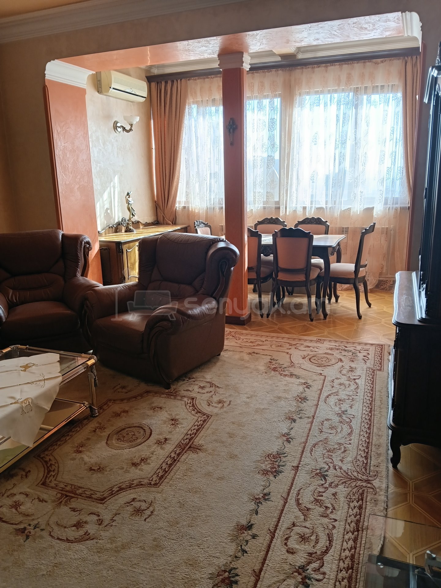 3 Սենյականոց Բնակարան Քարե Շենքում, 85քմ, 4/5 հարկ, Կապիտալ Վերանորոգված, Կահավորված