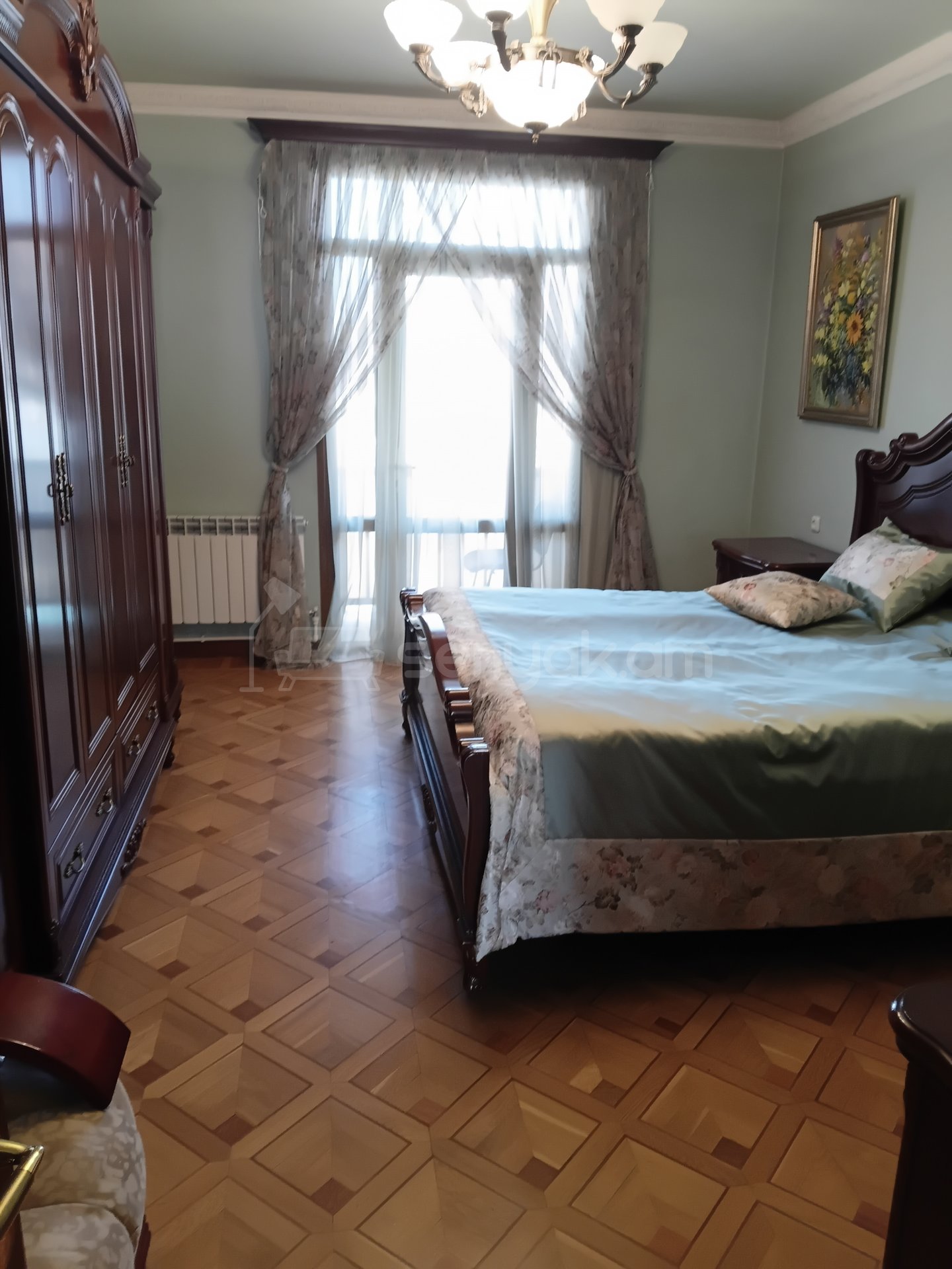 3 Սենյականոց Բնակարան Քարե Շենքում, 85քմ, 4/5 հարկ, Կապիտալ Վերանորոգված, Կահավորված