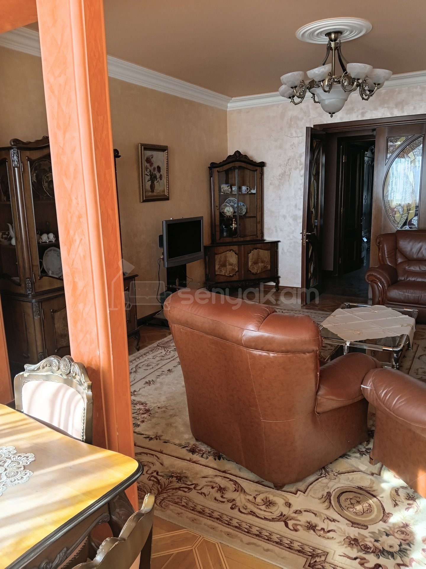 3 Սենյականոց Բնակարան Քարե Շենքում, 85քմ, 4/5 հարկ, Կապիտալ Վերանորոգված, Կահավորված