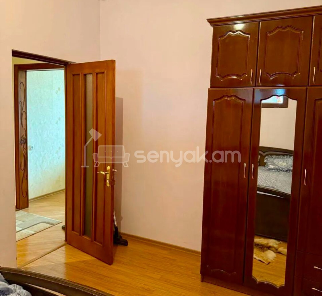 3 Սենյականոց Բնակարան Քարե Շենքում, 65քմ, 4/4 հարկ, Կոսմետիկ Վերանորոգված, Կահավորված