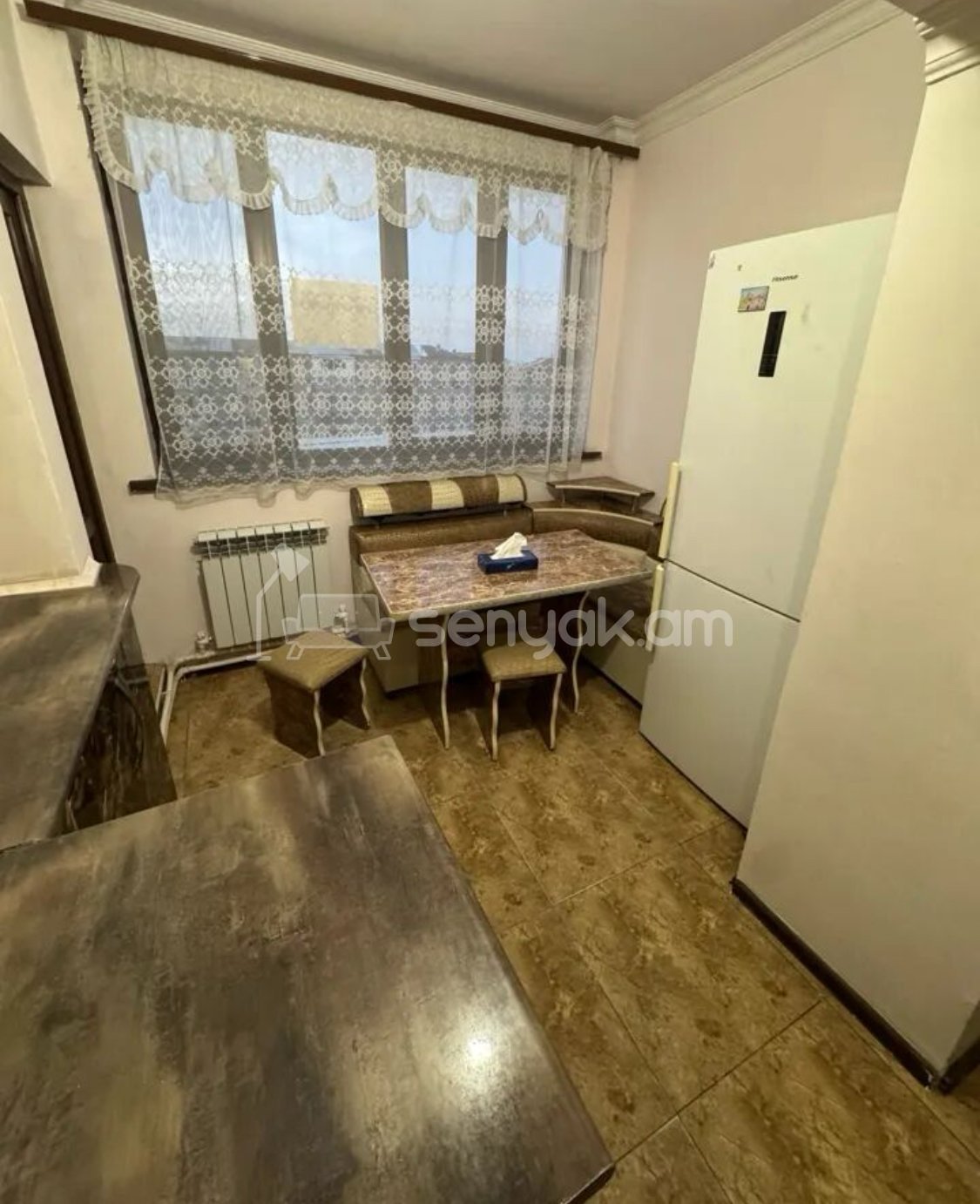 3 Սենյականոց Բնակարան Քարե Շենքում, 75քմ, 5/5 հարկ, Կապիտալ Վերանորոգված, Կահավորված