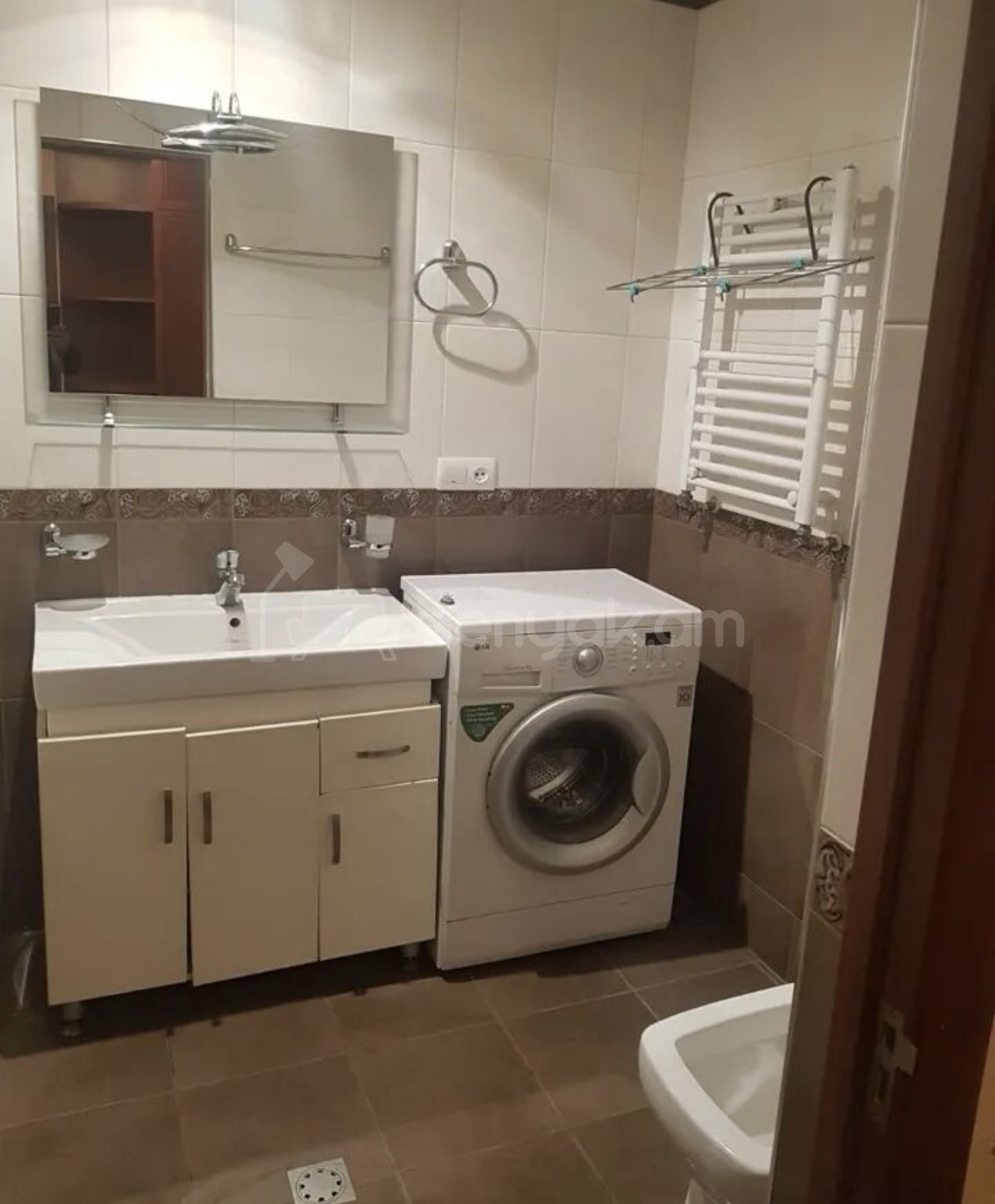 2 Սենյականոց Բնակարան, 60քմ, 1/5 հարկ, Դիզայներական Վերանորոգված, Կահավորված