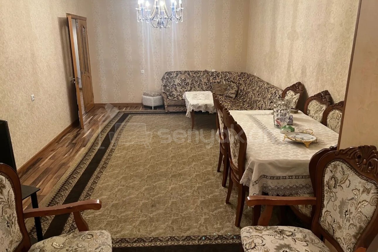 3 Սենյականոց Բնակարան Քարե Շենքում, 90քմ, 4/5 հարկ, Դիզայներական Վերանորոգված, Կահավորված