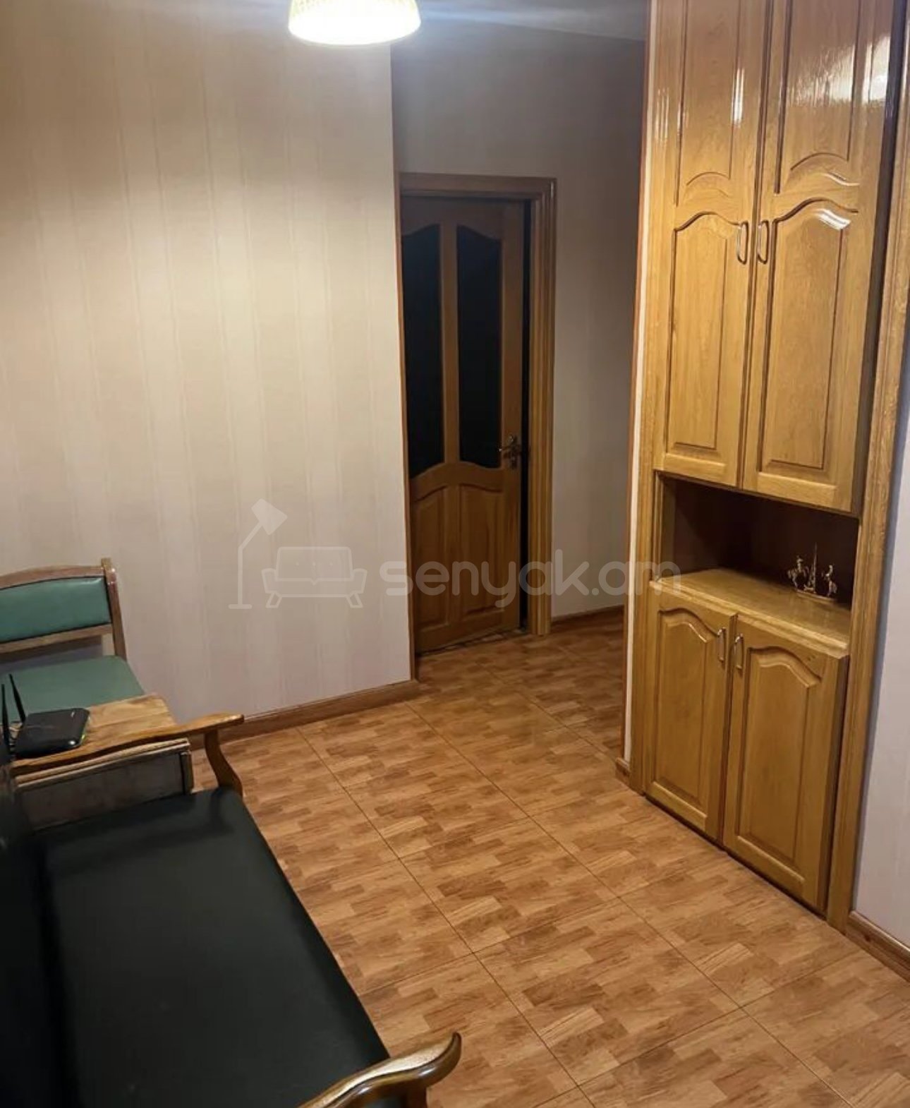 3 Սենյականոց Բնակարան Քարե Շենքում, 90քմ, 4/5 հարկ, Դիզայներական Վերանորոգված, Կահավորված