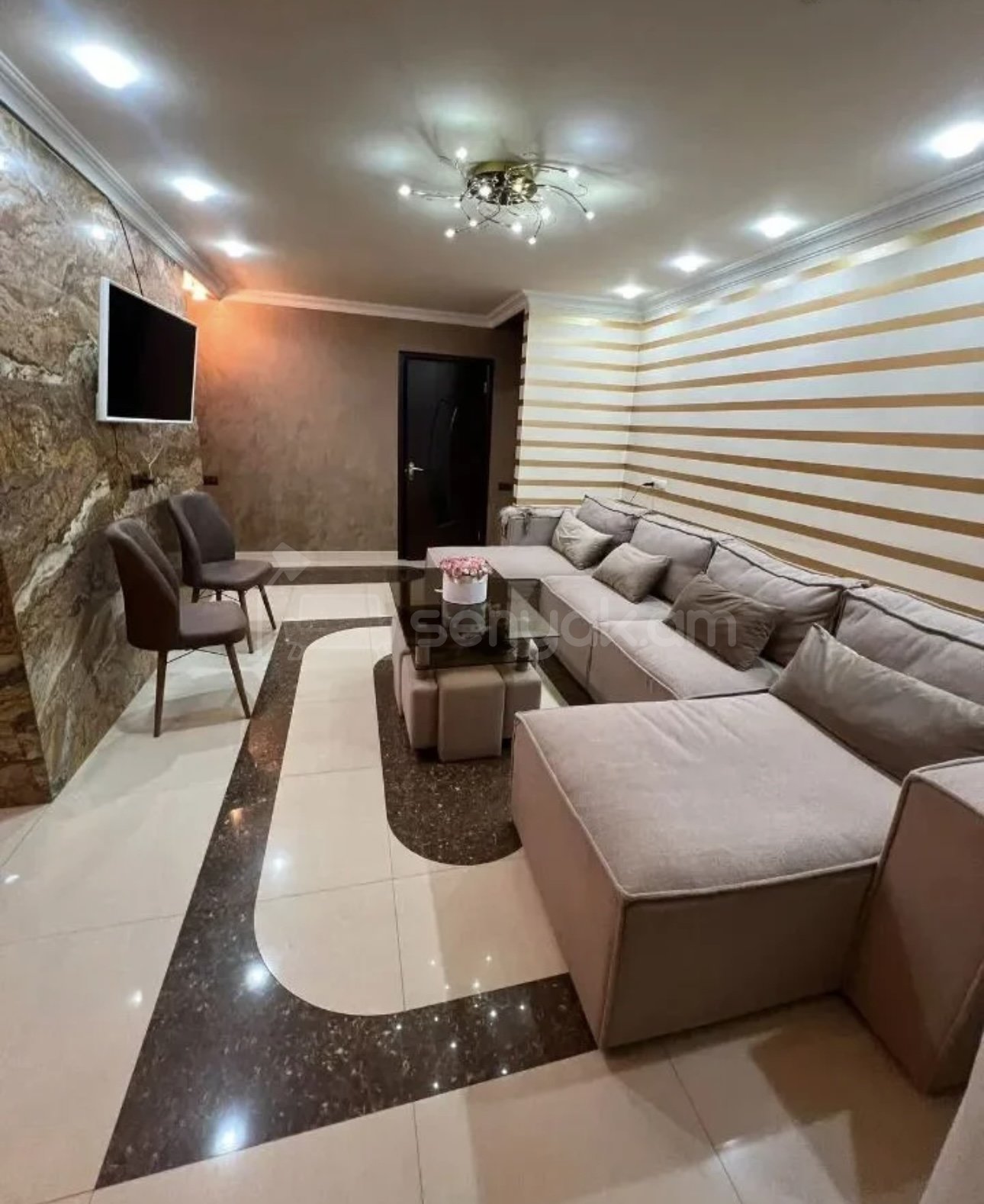 3 Սենյականոց Բնակարան Քարե Շենքում, 65քմ, 1/5 հարկ, Կապիտալ Վերանորոգված, Կահավորված