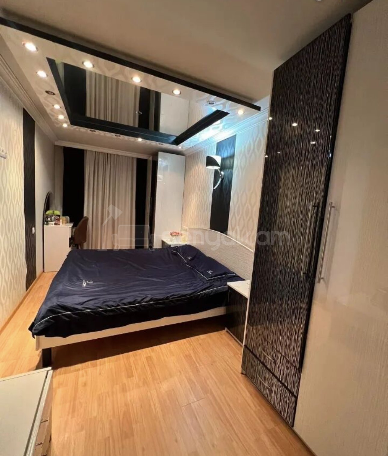 3 Սենյականոց Բնակարան Քարե Շենքում, 65քմ, 1/5 հարկ, Կապիտալ Վերանորոգված, Կահավորված