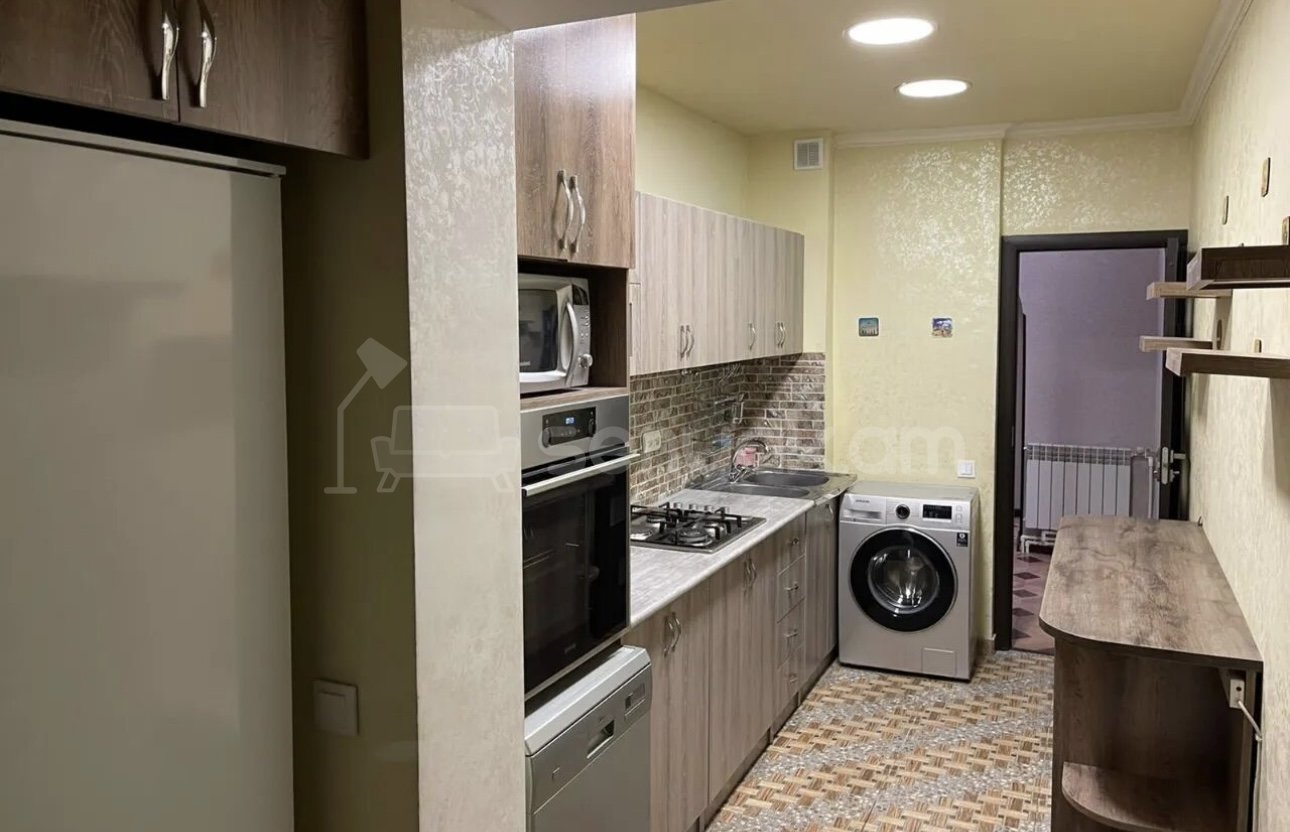 2 Սենյականոց Բնակարան, 76քմ, 8/9 հարկ, Կոսմետիկ Վերանորոգված, Կահավորված