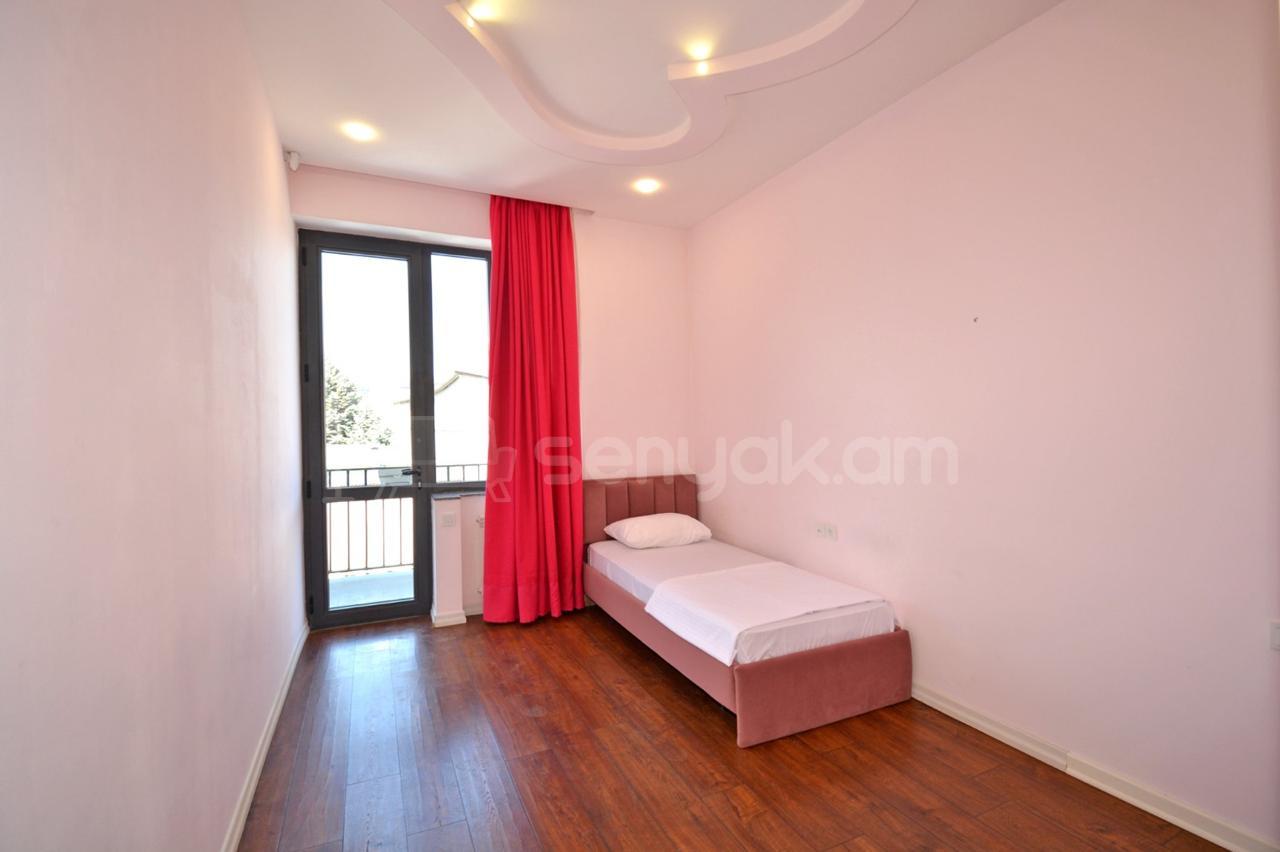 4 Սենյականոց Նորակառույց Շքեղ Առանձնատուն, 200քմ, Լողավազանով