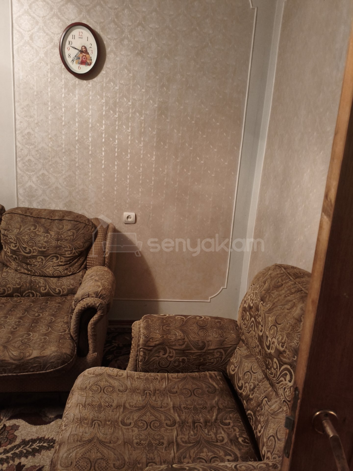 3 Սենյականոց Բնակարան Քարե Շենքում, 78քմ, 5/9 հարկ, Կապիտալ Վերանորոգված, Կահավորված