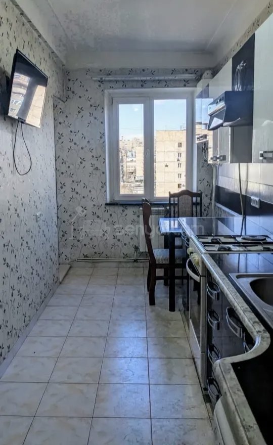 3 Սենյականոց Բնակարան, 82քմ, 4/9 հարկ, Կապիտալ Վերանորոգված, Կահավորված, Արևկող